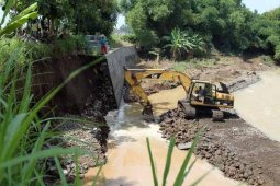 Normalisasi Sungai Pasca Banjit dan Longsor