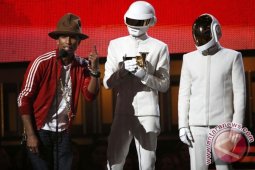 Peraih Best Pop Solo Performance Grammy