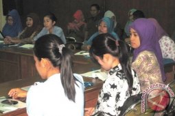 BKKBN Kaltim Latih Sebanyak 75 Orang Bidan