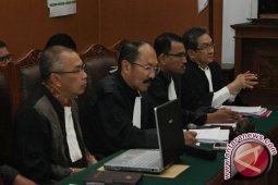 Pengacara BG Tunjukkan 60 Lebih Bukti Tertulis