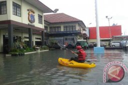 Banjarmasin Secretary emphasizes dredging of rivers to overcome puddles