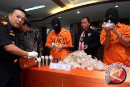 Polisi Tangkap Pengedar Bawa Narkoba Dari Malaysia