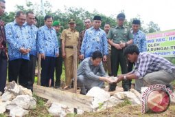 PELETAKAN BATU PERTAMA