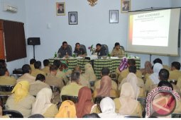 Siswa Madrasah Kalsel Sholat Hajat Hadapi UN