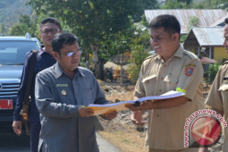 Pemkab Gunakan Kapal Tongkang Transportasi Ponelo Kepulauan