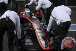 Alonso Kecelakaan di Uji Coba Barcelona