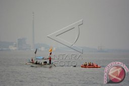 Perahu Nelayan Tenggelam Dihantam Ombak