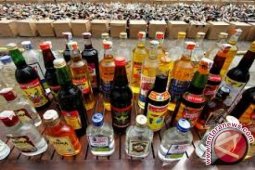 Polda amankan ribuan  botol  minuman keras oplosan