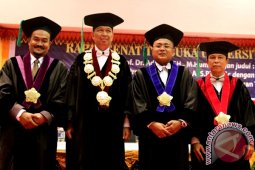 Unsyiah Kukuhkan Tiga Guru Besar