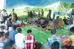 Petani ikan ngadu ke Gubernur soal pakan