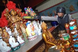 Sterilisasi Tempat Ibadah Tri Dharma
