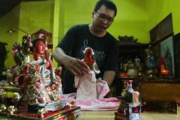 Ritual Cuci Patung Dewa