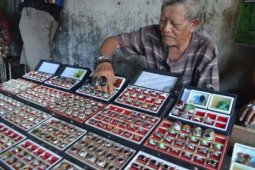 Penjual Batu Akik