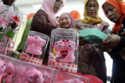 Sidak Makanan dan Assesories Valentine Berkon
