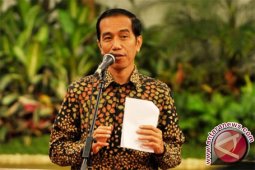 Presiden jelaskan dua keputusan pemerintah dari Solo
