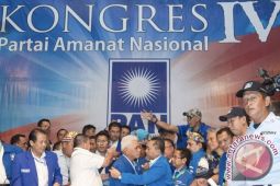 Sutrisno Bachir :  Amien Rais Imamnya PAN