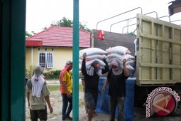 Kaltim Bantu 73 Ton Beras Korban Banjir