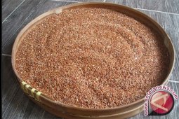 Pemkab Bantu Jual Beras Merah ke Jakarta