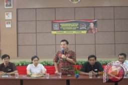 Daniel Siap Perjuangkan Program Air Bersih Singkawang