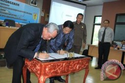 HST  Kembangkan Ikan Air Tawar