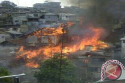 12 Rumah Di Kota Bogor Ludes Terbakar