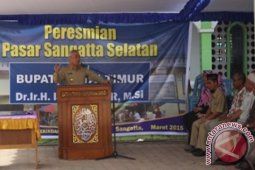 Isran Bantu Modal Pedagang Kecil Rp600 juta