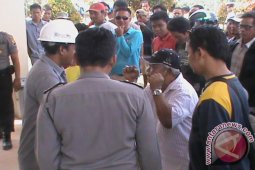 Warga Piasak Desak PT ICA Bangun Sarana Air Bersih