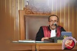 Hakim Sarpin layangkan somosi terbuka