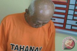 Kakek Jual Togel Untuk Obati Istri di Singkawang