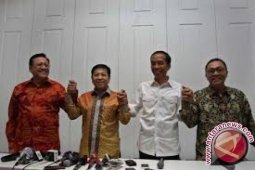 Jokowi atau parlemen yang pegang kendali negeri