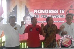 Panitia Kongres PDIP Bakti Sosial di Jembrana