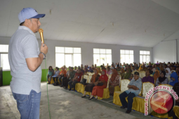 Bupati Bonbol Minta Kades Dukung Investasi Swasta