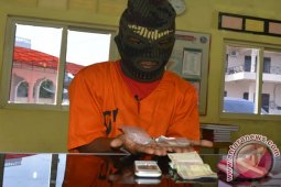 Polisi Aceh Selatan Ringkus Pengedar Sabu