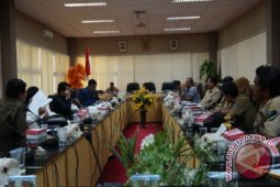 Legislator Minta Dinas PU Bangun Saluran Atasi Banjir