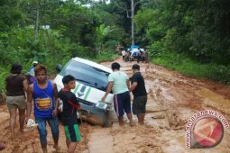 Ruas Jalan Ketapang - Teluk Batang Perlu Diwaspadai Pemudik