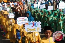 Warga Pangkalpinang Antusias Saksikan Pawai