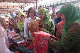 Mensos Tinjau Bazar