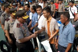 Serahkan BB Kepada Korban