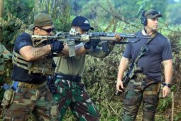 Latihan Menembak