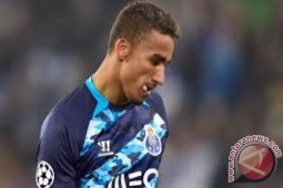 Real Madrid Rekrut Danilo dari Porto