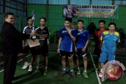 Polres Dan Bank Kalsel Gelar Kejuaraan Bulu Tangkis
