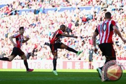 Gol Defoe bantu Sunderland taklukkan Newcastle