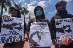 Aksi Selamatkan Pesisir