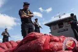 Polda Jambi amankan 3.032 karung bawang merah