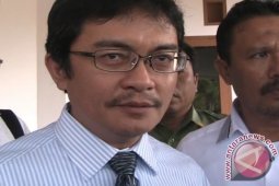 Gubernur Boyong 15 Pengacara Hadapi Budi Waseso