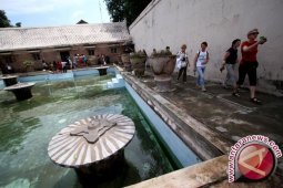 Seniman DIY Gelar Pertunjukan "Sehari Boleh Gila"