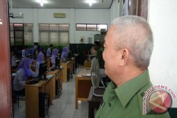 Wali Kota Banjarmasin Tinjau UN