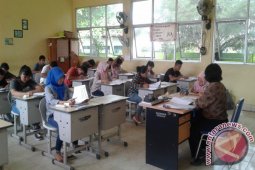12 Peserta Paket C Ikuti UN Susulan