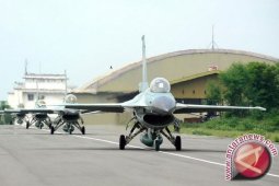 Pilot F16 Letkol Firman Dwi Cahyono selamat