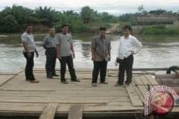 Pemkab Abdya Bangun Jembatan Balley